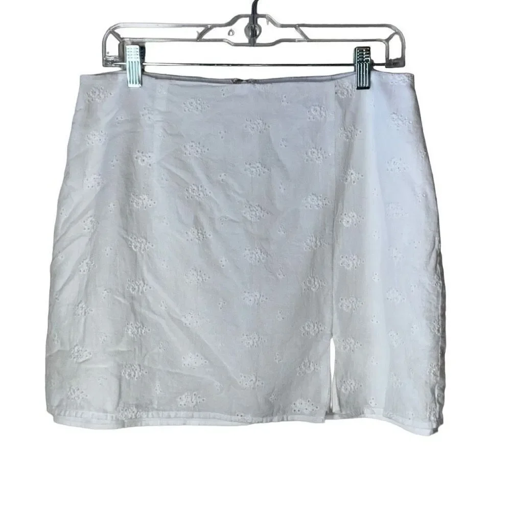 More To Come Samantha Eyelet White Mini Skirt XL FLAWS